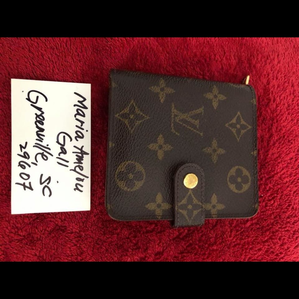 Louis Vuitton Compact ZIP Bifold